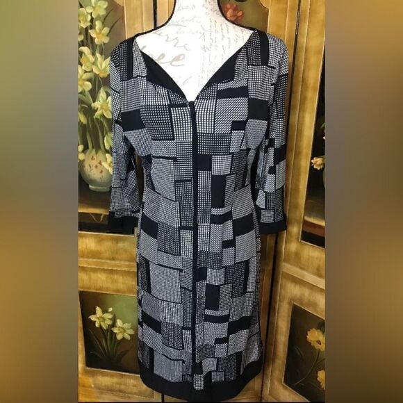 Purple Rain Women's Black White 3/4 Sleeve Geometric Print Dress - Size S - Picture 7 of 7